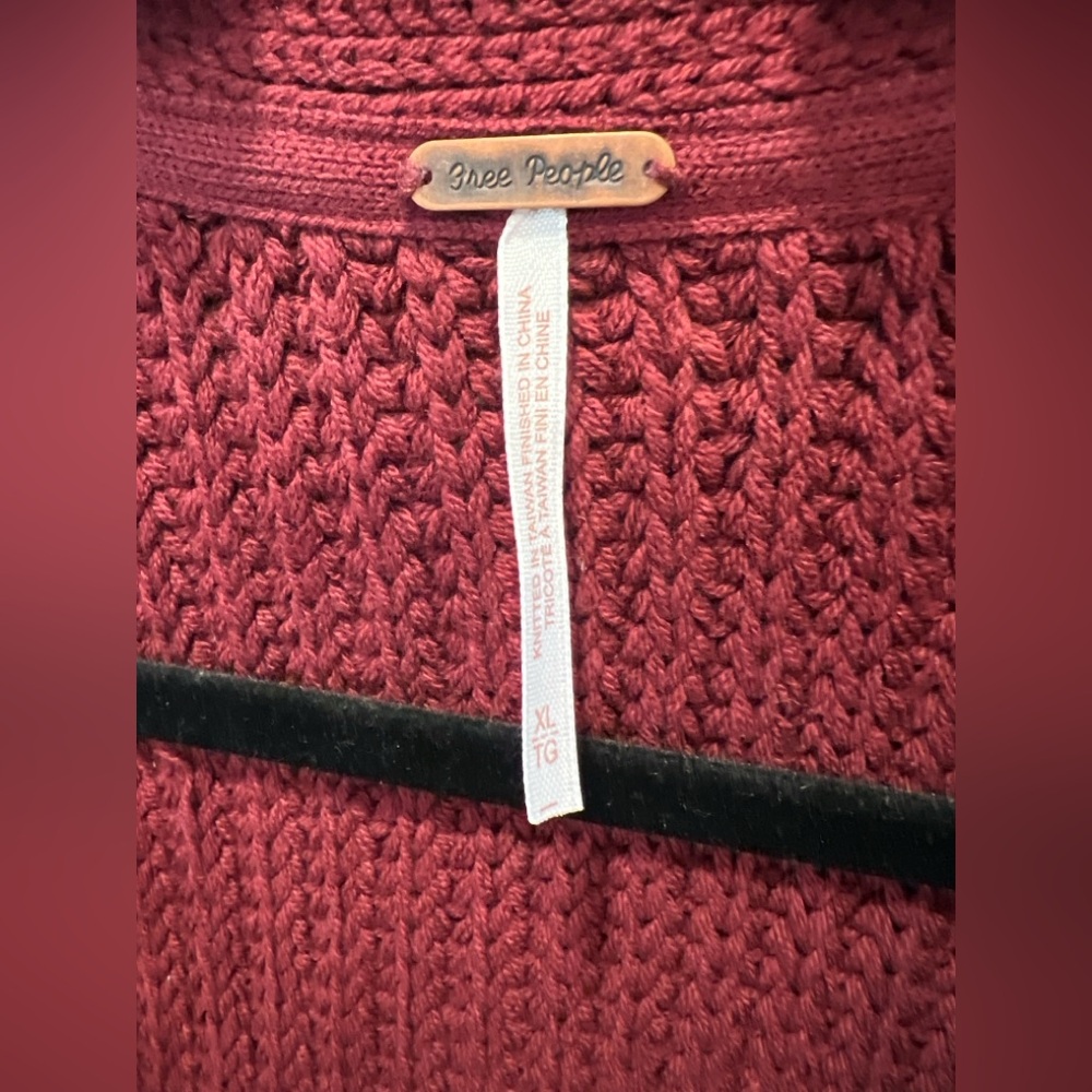 FREE PEOPLE  NIGHTINGALE CARDI, CABERNET, XL, NWOT. - Picture 8 of 13